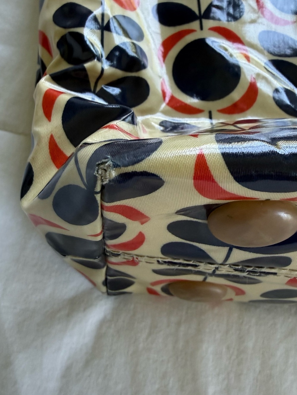 Orla Kiely Classic Flower and Stem Pattern Bag - Picture 14 of 16